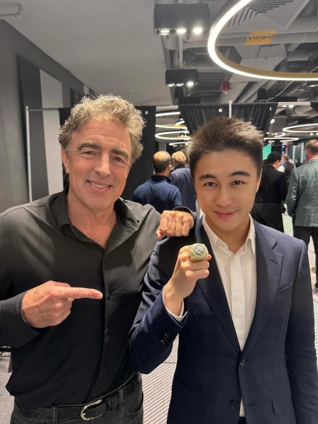 src, 照片中 src, 照片中