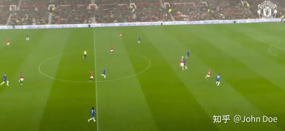 哪怕人数重, 抢高空球的, 踢不了