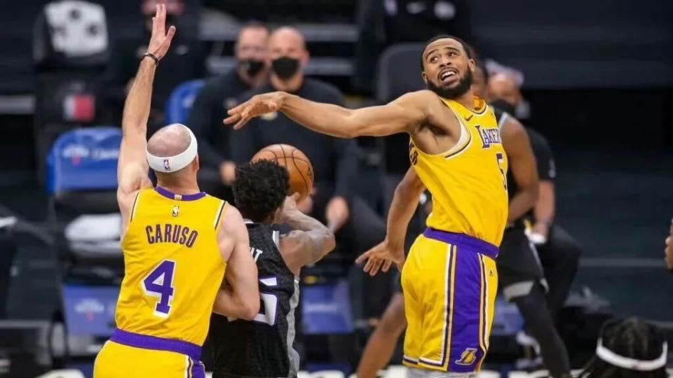 队都需要的, 塔克也不至